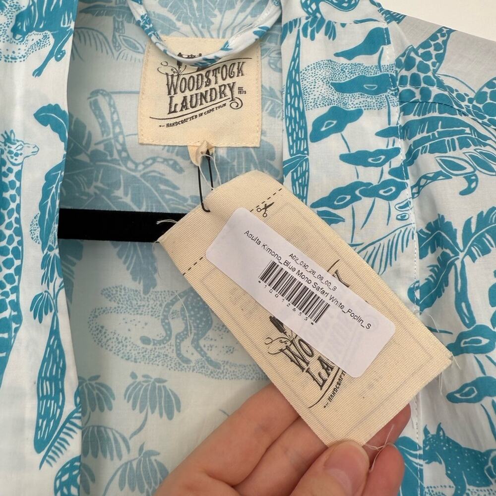 NWT NEW Woodstock Laundry BLUE MONO SAFARI ON WHITE Kimono Robe - Picture 6 of 9